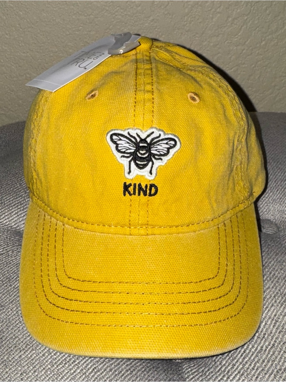 Time and Tru Women's Autumn Gold Embroidered Bee Kind Baseball Hat, one size